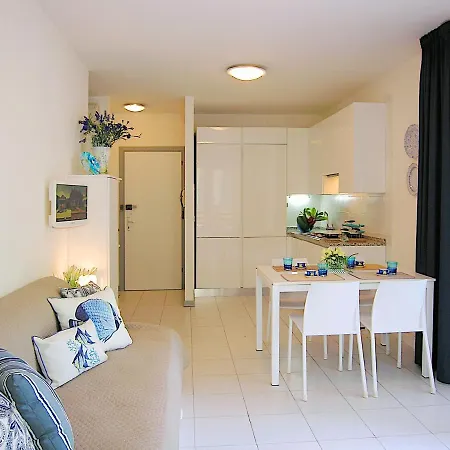 Апартаменти Pine Wood