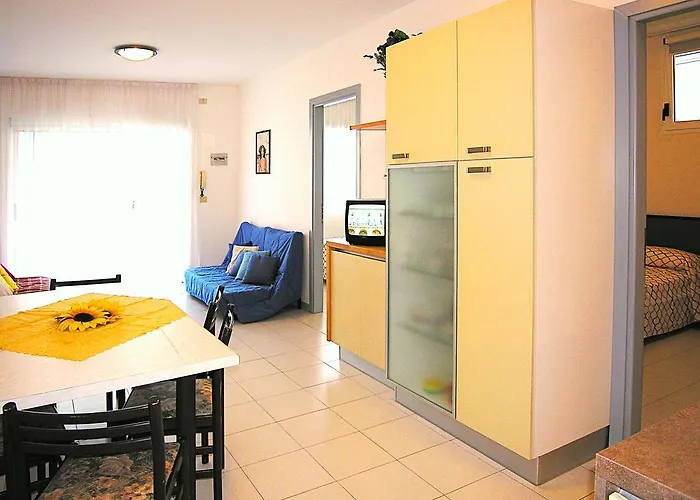 Pine Wood Бібіоне