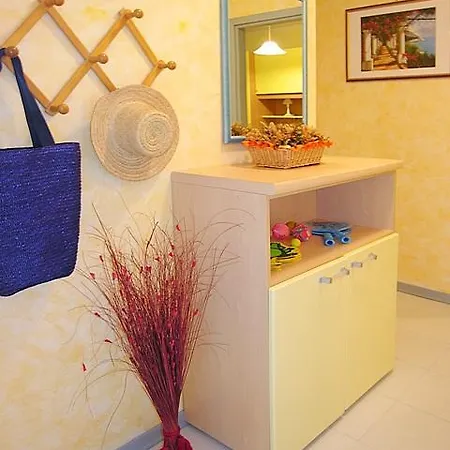 Pine Wood Apartment