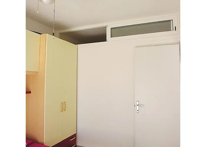 Apartment Pine Wood *